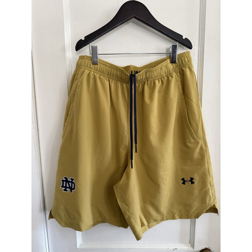 Notre Dame Football Team Issued Under Armour Shorts Size Medium M